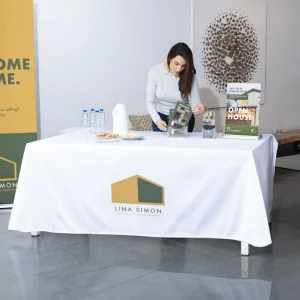 Advantages of Custom Tablecloth Sizes